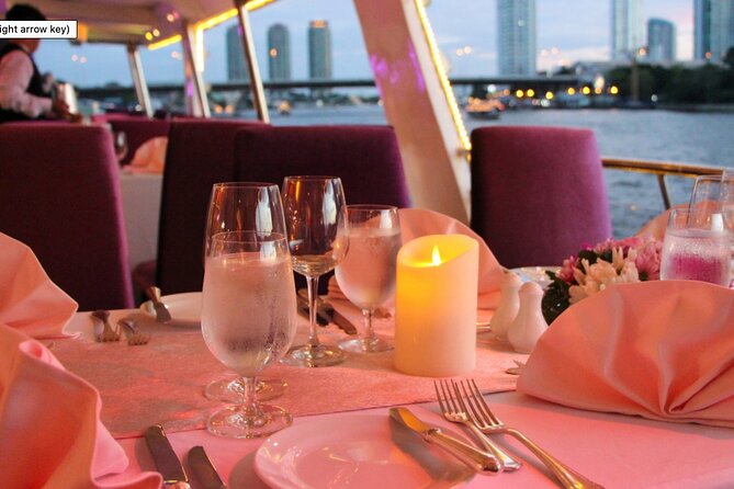 Amazing Chaophraya Dinner Cruise Experience - Watching Grand Palace and Wat Arun from the river