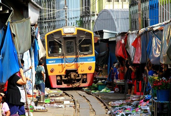 Amphawa Floating & Maeklong Railway Train Market (Small Group) - Key things that make this day trip work