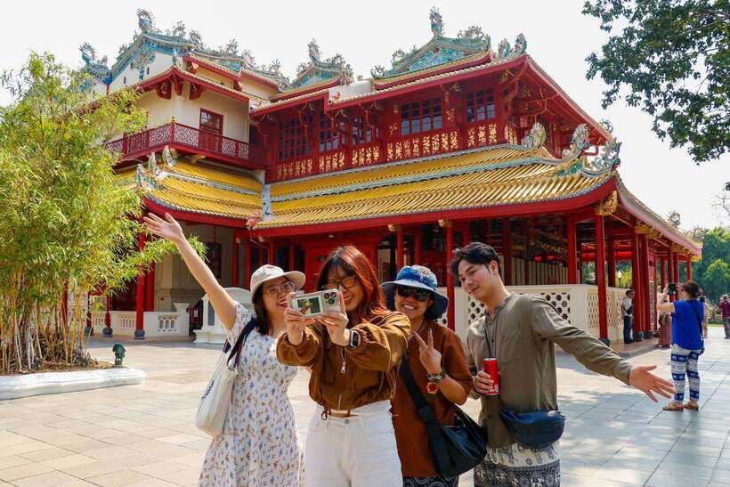 Ayutthaya One Day: Famous Temples & Bang Pa-In Palace Tour - Who should book this Ayutthaya one-day temple tour