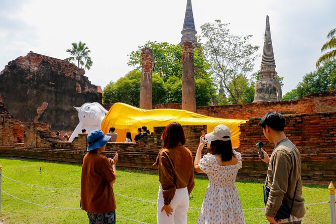 Ayutthaya Summer Palace and Temples Day Tour from Bangkok - Stop 3: Wat Mahathat and the Buddha Head in Tree Roots
