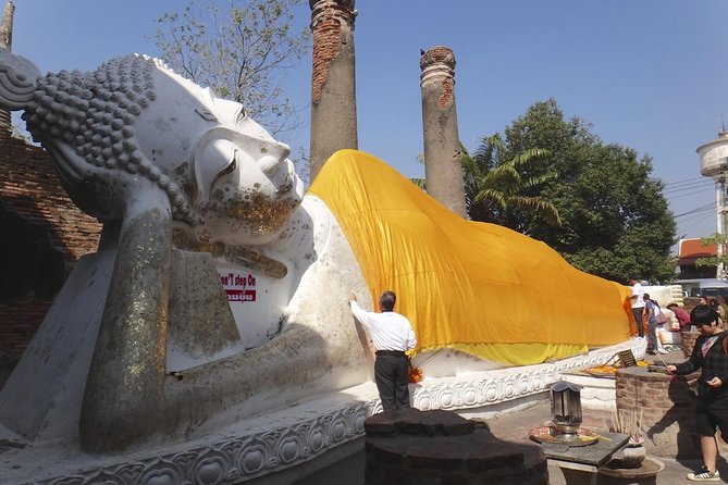 Ayutthaya Sunset Tour: Iconic Temples & Scenic River Boat Ride - Wat Chaiwatthanaram: riverside Khmer-style symmetry
