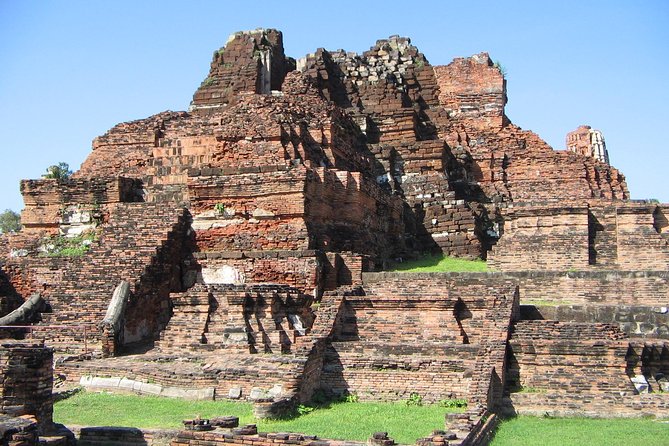 Ayutthaya Temples Tour from Bangkok with Grand Pearl River Cruise - Wihan Phra Mongkhon Bophit: the bronze Buddha and the setting
