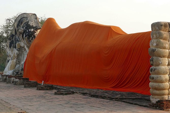 Ayutthaya Temples Tour from Bangkok with Grand Pearl River Cruise - Temple of the Reclining Buddha (Wat Lokayasutharam): your iconic photo moment