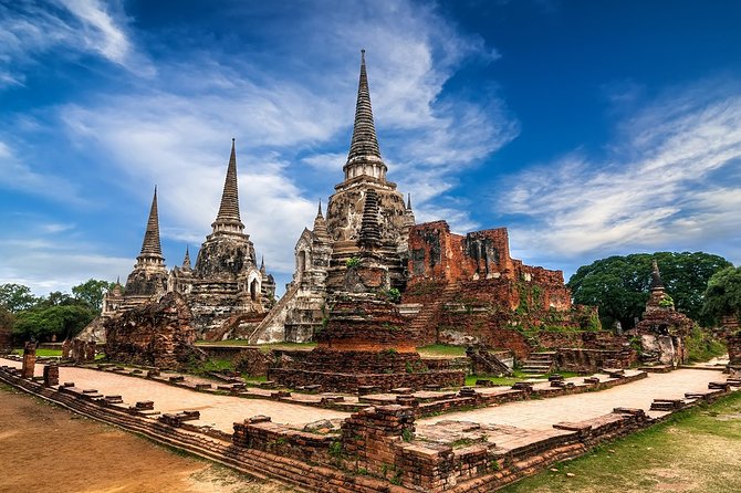 Ayutthaya UNESCO Temples Group Tour with Lunch - Wat Lokayasutharam: the reclining Buddha that actually looks long