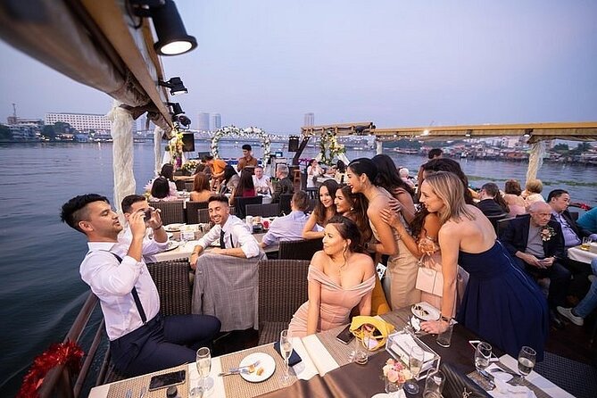Bangkok: 2-Hour Dinner Cruise on the Chao Phraya Princess - Dinner on Board: Buffet, Welcome Drink, and the Live Band Effect