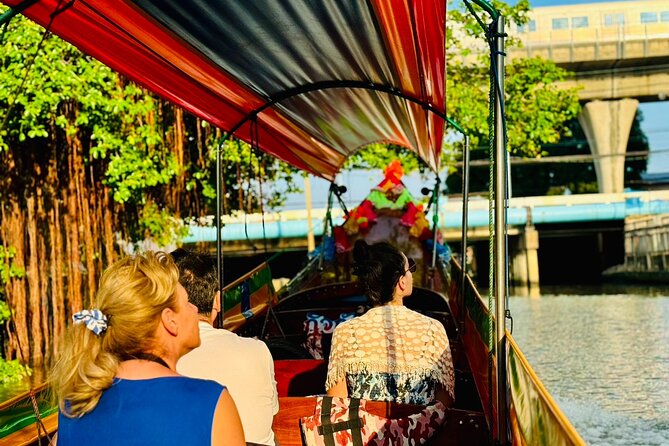 Bangkok 3-in-1 Tour: Longtail Boat,TukTuk & Street Food Adventure - The 1-hour Bangkok Yai canal route: longtail boat to the big Buddha temple