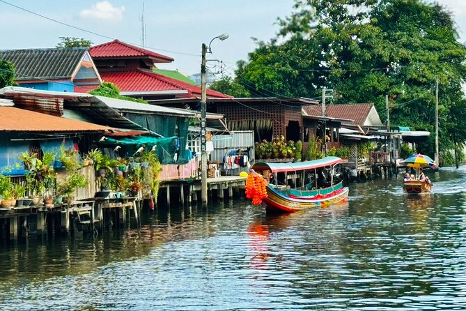 Bangkok 3-in-1 Tour: Longtail Boat,TukTuk & Street Food Adventure - Chinatown (Yaowarat) finish: where the lights do the talking