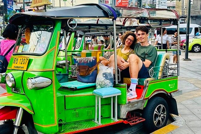 Bangkok 3-in-1 Tour: Longtail Boat,TukTuk & Street Food Adventure - Guides: the real difference-maker in this tour