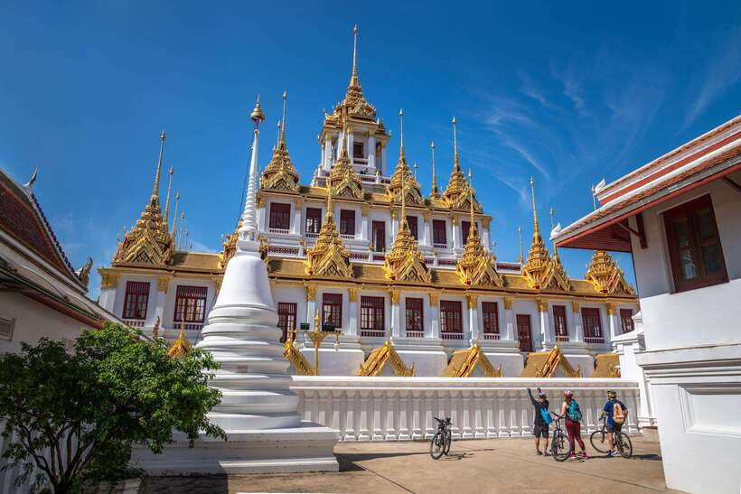Bangkok: Backstreets and Historic Temples Bike Tour - River crossing by ferry, then the palace-era park walk