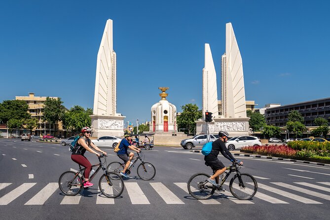 Bangkok: Backstreets and Temple Historic Bike Tour - Rama VIII Bridge Views Without the Detour Drama