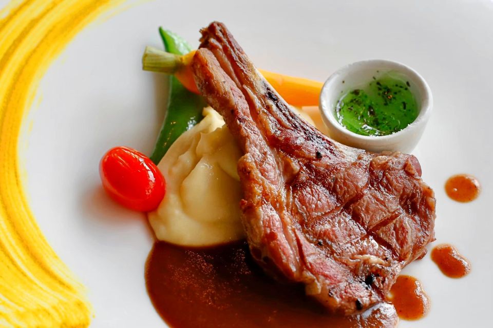 Bangkok: Baiyoke Observation Deck Ticket with Buffet Meal - The buffet meal: where the value is strong (and where it may disappoint)
