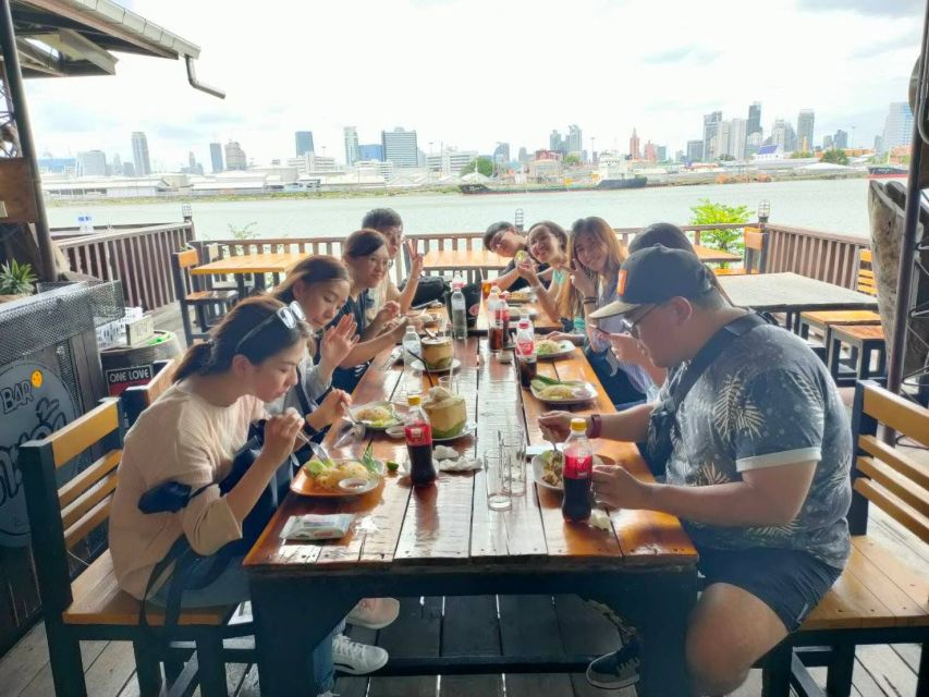 Bangkok: Bang Kachao E-Scooter Jungle Tour - The Muay Thai camp stop: watch and try the basics