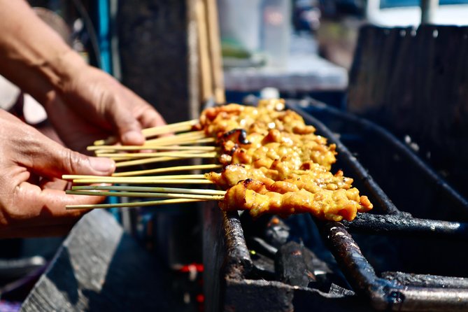 Bangkok by Night Food Tour with 10+ Tastings in Chinatown - What you’ll eat: the tasting lineup (and how it changes by day)