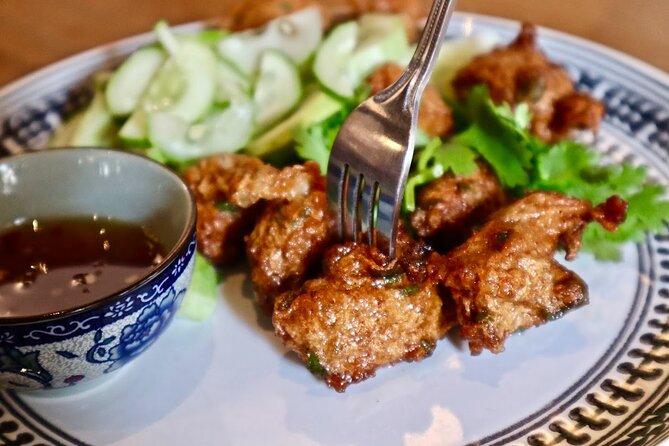 Bangkok by Night Food Tour with 10+ Tastings in Chinatown - Meeting point: starting near Hua Lamphong (and no hotel pickup)