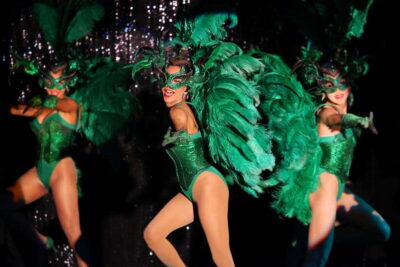 Bangkok: Calypso Cabaret Show with Thai Set Dinner - The cabaret show: costumes, comedy, and 13 performance segments