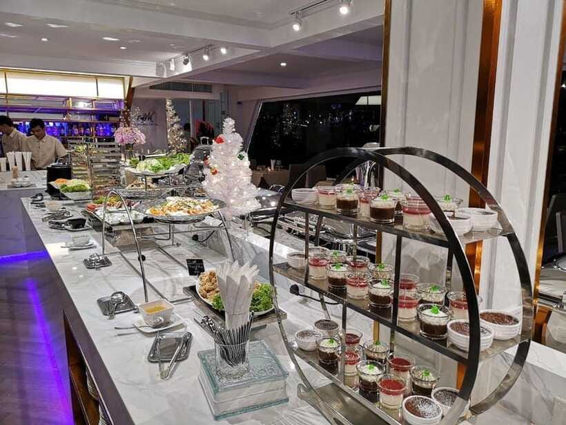 Bangkok: Chao Phraya River Meridian Cruise with Buffet - The buffet plan: seafood, soft drinks, and how to avoid peak chaos