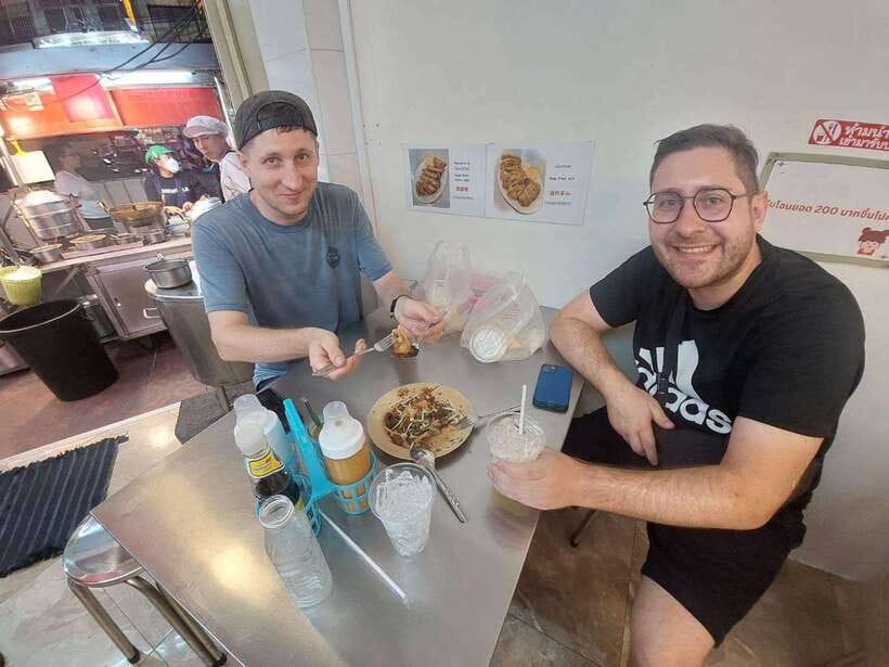 Bangkok: Chinatown Food Tour with Michelin Food Stalls - The Michelin-Recognised Stall Stop: Street Food Meets a Higher Standard