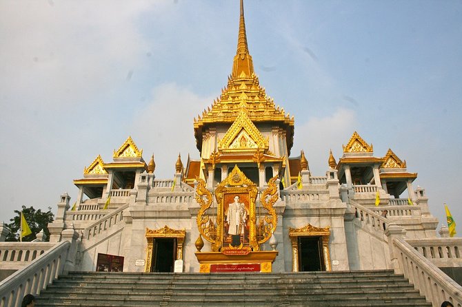 Bangkok City Highlights Tour: Grand Palace & Three Iconic Temples - Wat Pho (Wat Phra Chetuphon): the reclining Buddha and the big temple feel