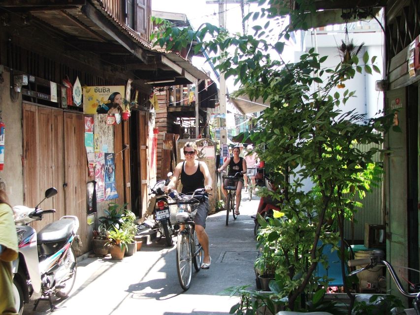 Bangkok Classical Bicycle Tour - Chinatown by bike: senses on overdrive (and how to handle it)