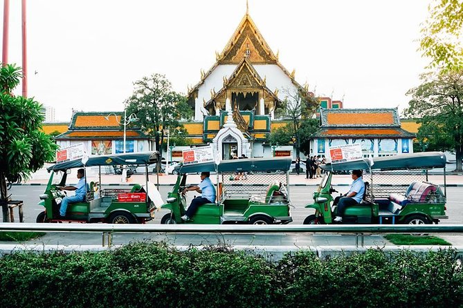 Bangkok Combo: Tuk Tuk App Pass, Chao Phraya Boat & E-sim - Entering Bangkok Old Town the easy way with a tuk-tuk app