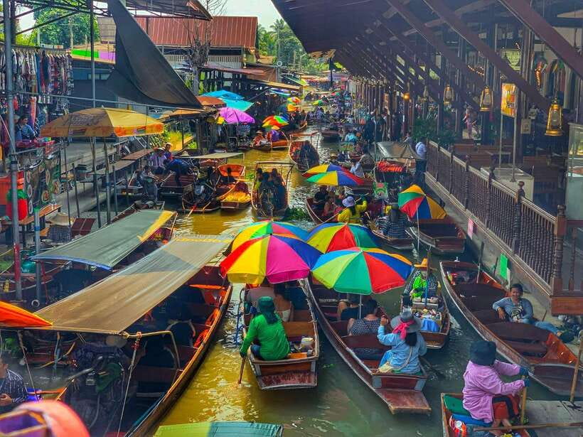 Bangkok: Damnoen Saduak and Mae Klong Train Markets - Getting out of Bangkok: coach time and how to stay sane