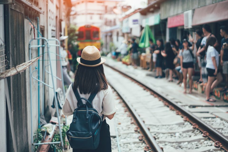 Bangkok: Damnoen Saduak, Train Market & Mahanakhon Day Trip - Key takeaways before you go