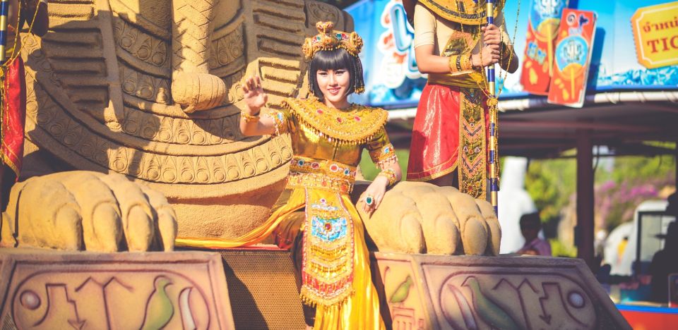 Bangkok: Dream World Entrance Ticket - Getting In Fast: Mobile Voucher and Wristband Reality