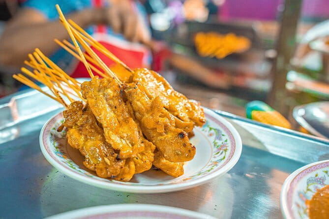 Bangkok Evening Food Tour by Tuktuk - Timing, group size, and why the evening feels planned