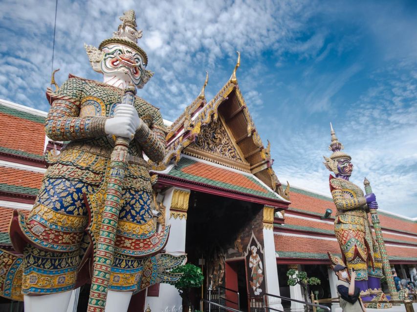 Bangkok: Grand Palace and Wat Arun Guided Walking Tour - Guide quality you can feel: from Coconut to Fern and more