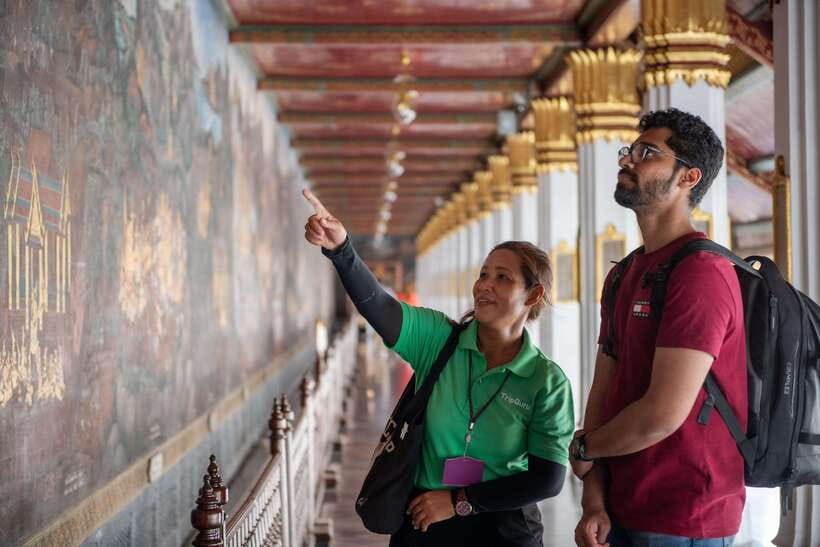 Bangkok: Grand Palace and Wat Phra Kaew Guided Walking Tour - Wat Phra Kaew and the Emerald Buddha: rules, respect, and the main event