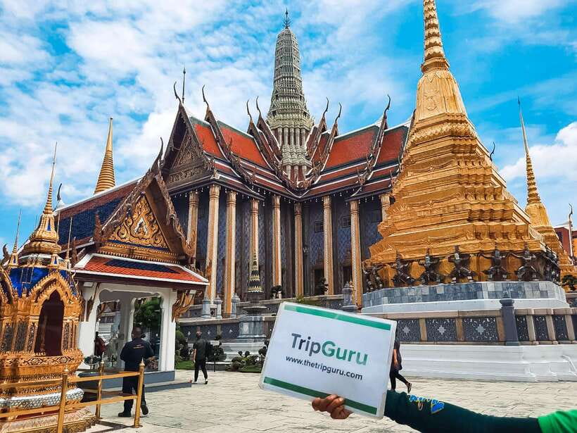 Bangkok: Grand Palace and Wat Phra Kaew Guided Walking Tour - Dress code, cameras, and how to avoid entry hassles