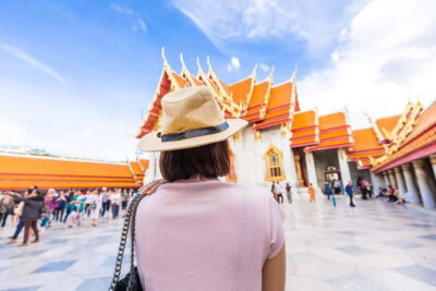 Bangkok: Grand Palace, Wat Pho, and Wat Arun Guided Tour - Wat Pho: the Reclining Buddha you measure with your eyes