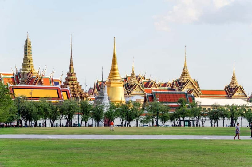 Bangkok: Grand Palace, Wat Pho, and Wat Arun Guided Tour - Boat ride and 5-hour timing: how the day actually flows