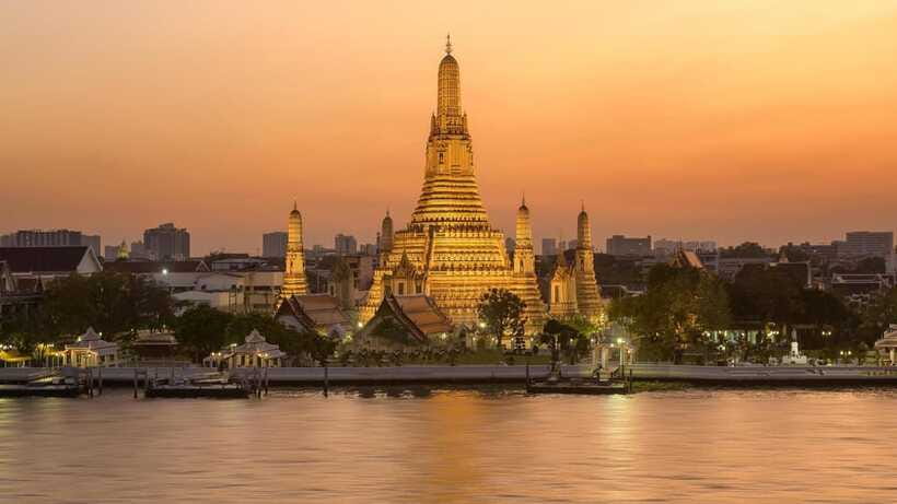 Bangkok: Grand Palace, Wat Pho, and Wat Arun Guided Tour - Who should book this guided Grand Palace–Wat Pho–Wat Arun tour