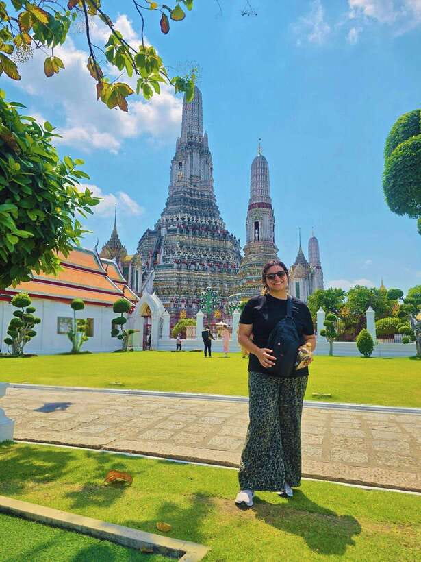 Bangkok: Grand Palace, Wat Pho, Wat Arun and Wat Sa Ket Tour - Stop 4: Wat Arun across the Chao Phraya (Temple of Dawn)
