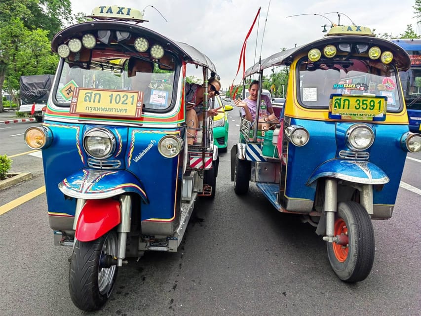 Bangkok: Guided Tour in a Typical Thai Tuk-Tuk - Giant Swing and Wat Suthat: the swing you can picture later