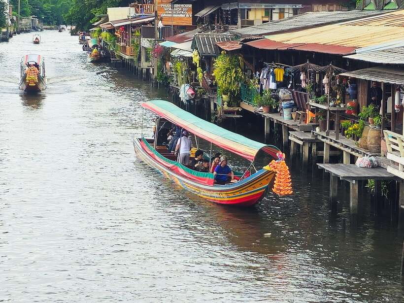 Bangkok Long Boat Canal a Big Buddha & Culture Markets Tour - Getting started at Golden Place by the Tha Chang Pier