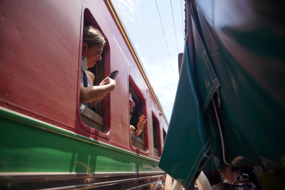 Bangkok: Maeklong Railway Market & Floating Market Tour - Key highlights you’ll feel right away