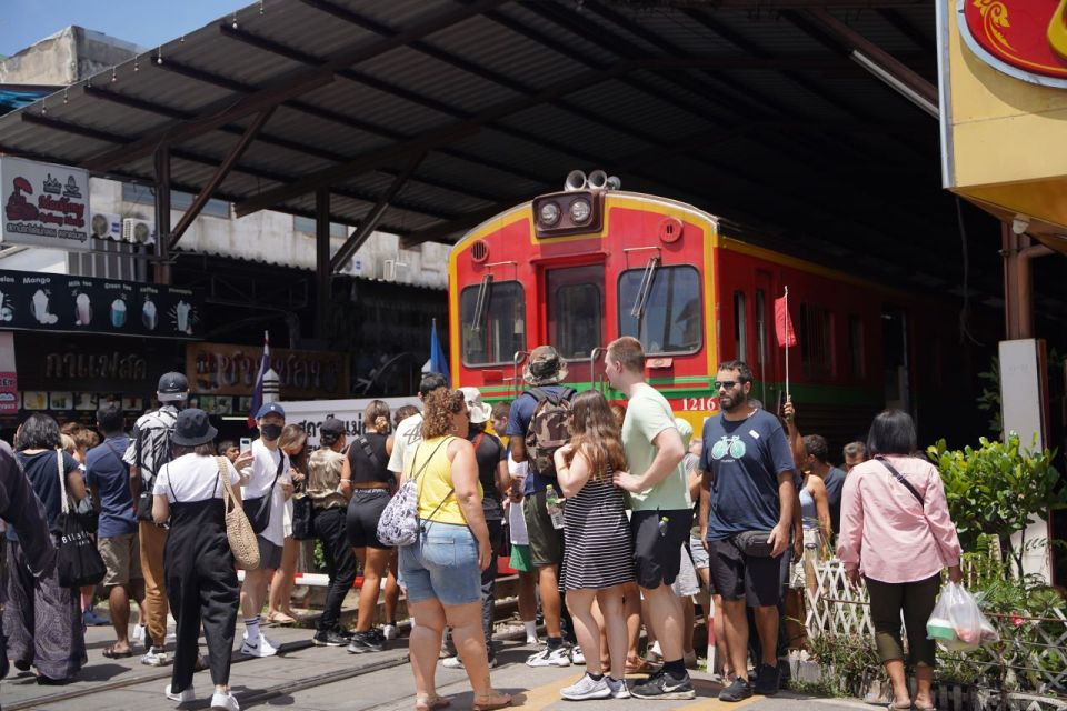 Bangkok: Maeklong Railway Market & Floating Market Tour - Price and value: why this $32 tour can still feel like a deal