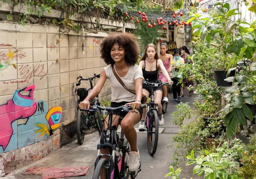 Bangkok: Must-Try Hidden Bike & Food Experience - Riverside Start at Tsai Eatery: Your First 15 Minutes