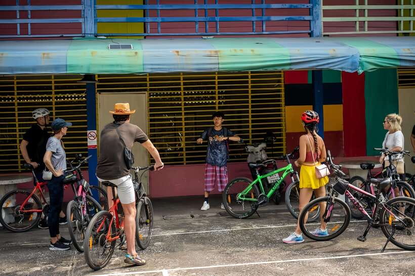 Bangkok: Must-Try Hidden Bike & Food Experience - Bakery Break: Desserts and Sweet Bites Mid-Ride