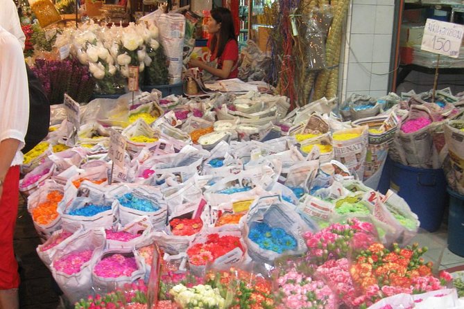 Bangkok Night Tour By Bike - Meeting point, start time, and the “no waiting around” vibe