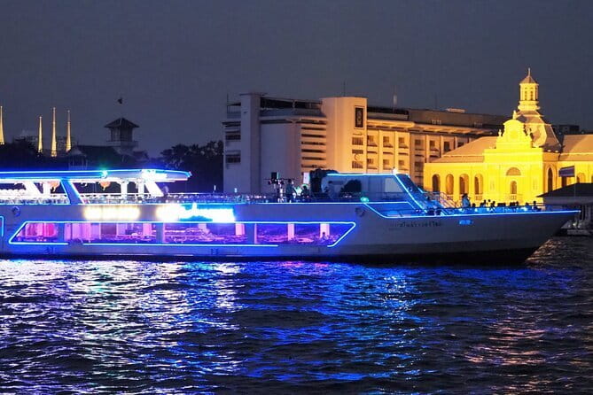 Bangkok Opulence Chao Phraya River Dinner Cruise from ICONSIAM - Buffet logistics: avoid the worst of the crowd rush