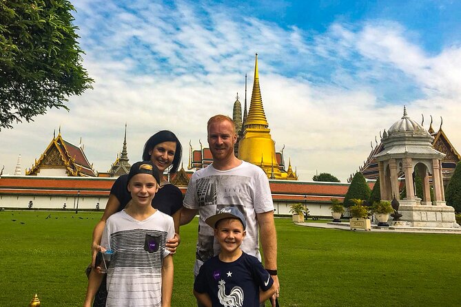 Bangkok Private Custom Tour with a Local Highlights & Hidden Gems - Chinatown and Market Streets: Where Food and Shops Take Over