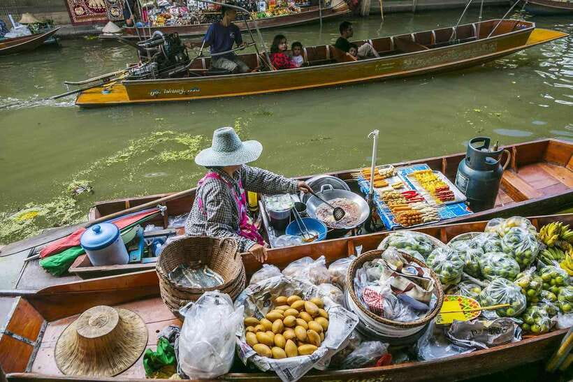 Bangkok: Railway and Floating Market Tour with Dragon Temple - Key highlights you’ll feel fast