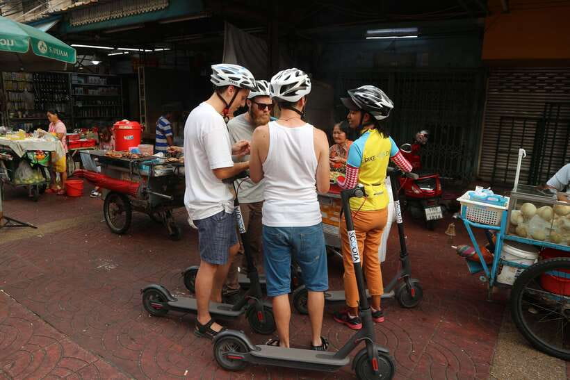 Bangkok: Riverside E-Scooter Adventure with StreetFood Snack - Price and value: what $38 buys you in 3 hours