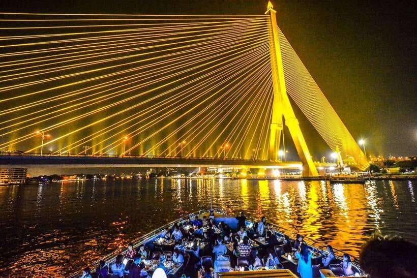 Bangkok: Royal Princess River Dinner Cruise with Live Music - Why This Cruise Works for First-Time Bangkok Evenings