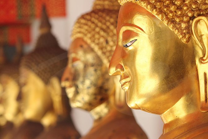 Bangkok Royal Road - Top 3 Major Monuments (Grand Palace, Wat Pho, Wat arun) - Stop 5: Wat Phra Kaew and the Emerald Buddha