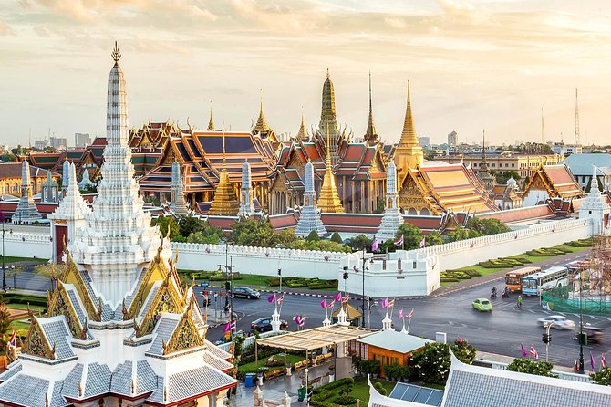 Bangkok Royal Road - Top 3 Major Monuments (Grand Palace, Wat Pho, Wat arun) - Stop 2: The Chao Phraya Boat Ride to Wat Arun