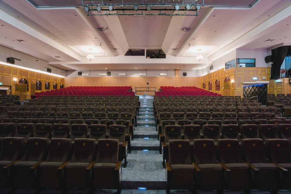 Bangkok: Skip-the-Line Golden Dome Cabaret Show Tickets - Rules of the show: what you can’t bring